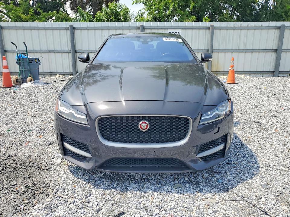 Foto 5 de la subasta – 2016 JAGUAR XF con VIN SAJBF4BV0GCY06888