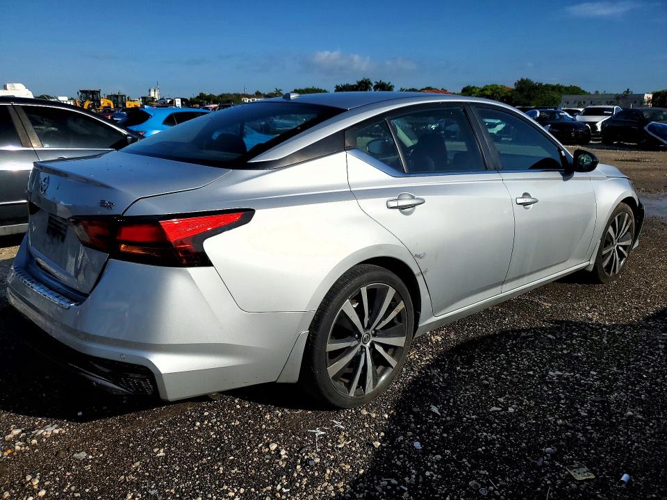 Photo 3 from auction – 2021 NISSAN ALTIMA with VIN 1N4BL4CV9MN352748