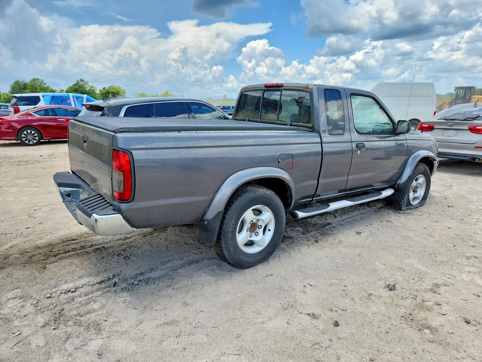 Photo 3 from auction – 2000 NISSAN FRONTIER with VIN 1N6ED26T8YC329303