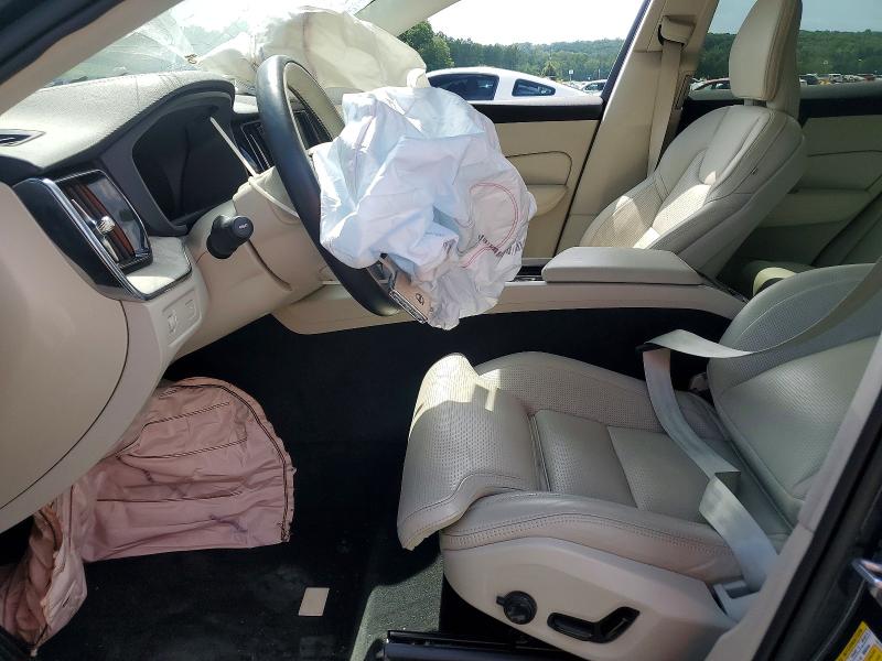 Photo 7 from auction – 2022 VOLVO XC60 with VIN YV4062RL6N1084301