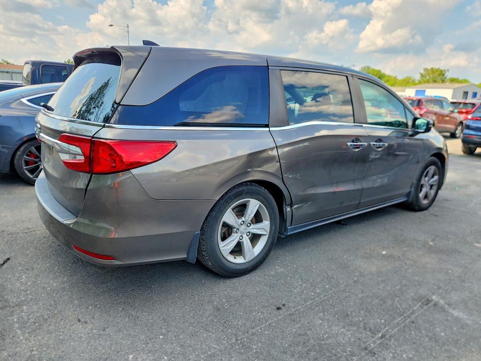 Photo 3 from auction – 2019 HONDA ODYSSEY with VIN 5FNRL6H78KB123469