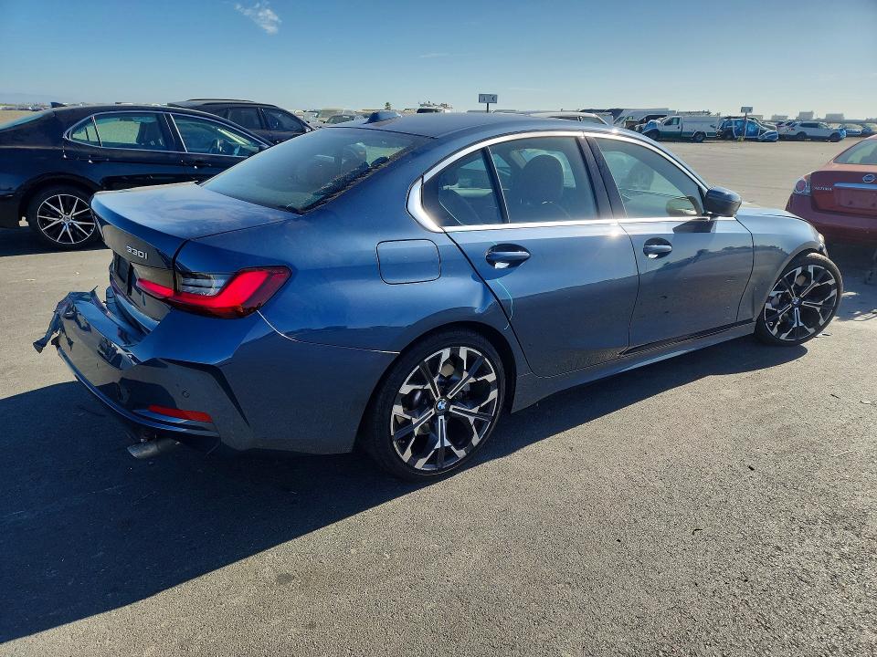 Photo 3 from auction – 2025 BMW 330I with VIN 3MW69CW08S8F21398