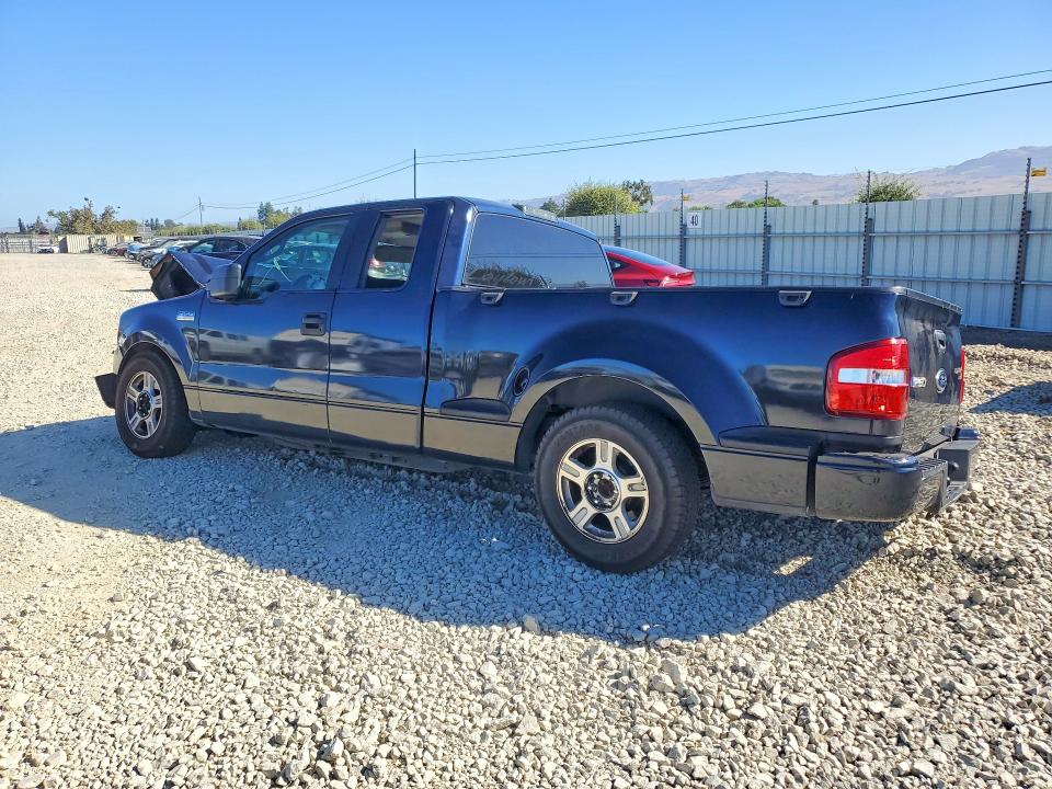 Photo 2 from auction – 2005 FORD F150 with VIN 1FTRX02W45KC41754
