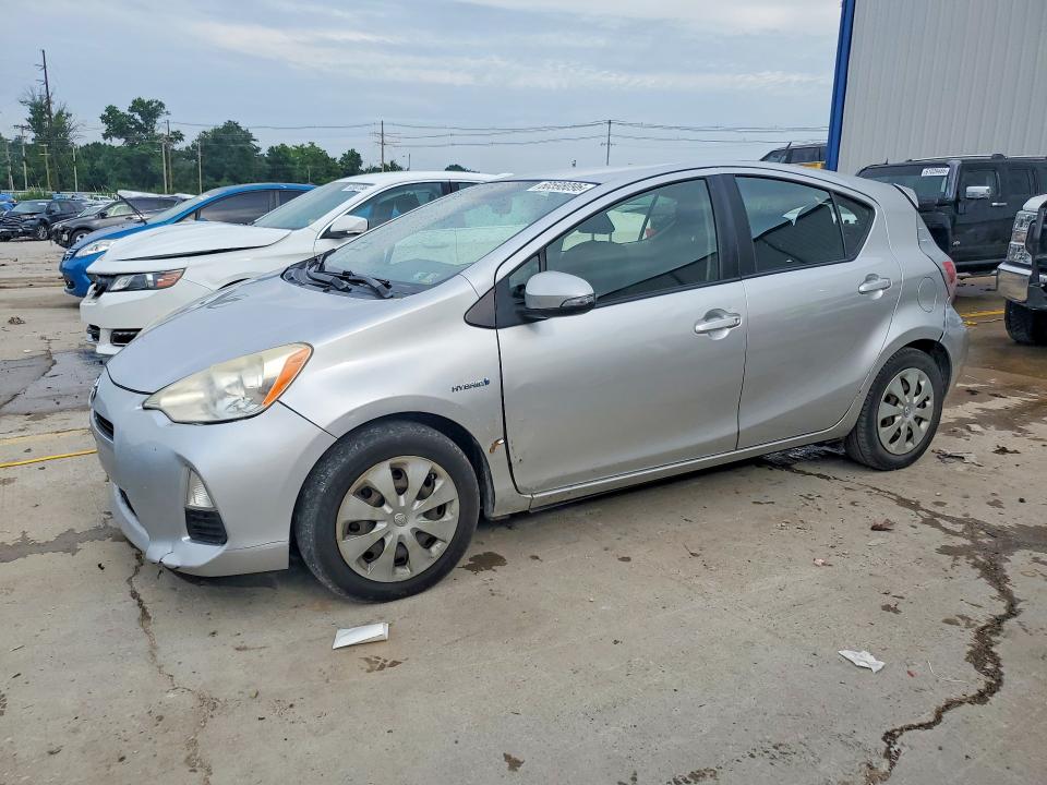 TOYOTA PRIUS C 2012 with VIN JTDKDTB3XC1509064 - Photo from auction