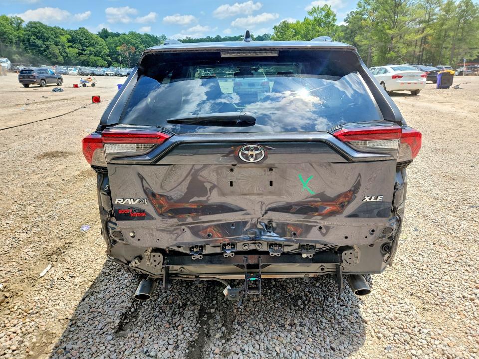 Photo 6 from auction – 2021 TOYOTA RAV4 with VIN 2T3C1RFV0MC172176