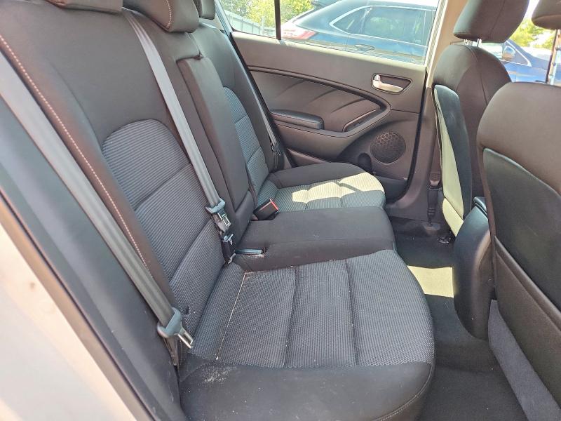 Photo 10 from auction – 2017 KIA FORTE with VIN KNAFK5A85H5693598