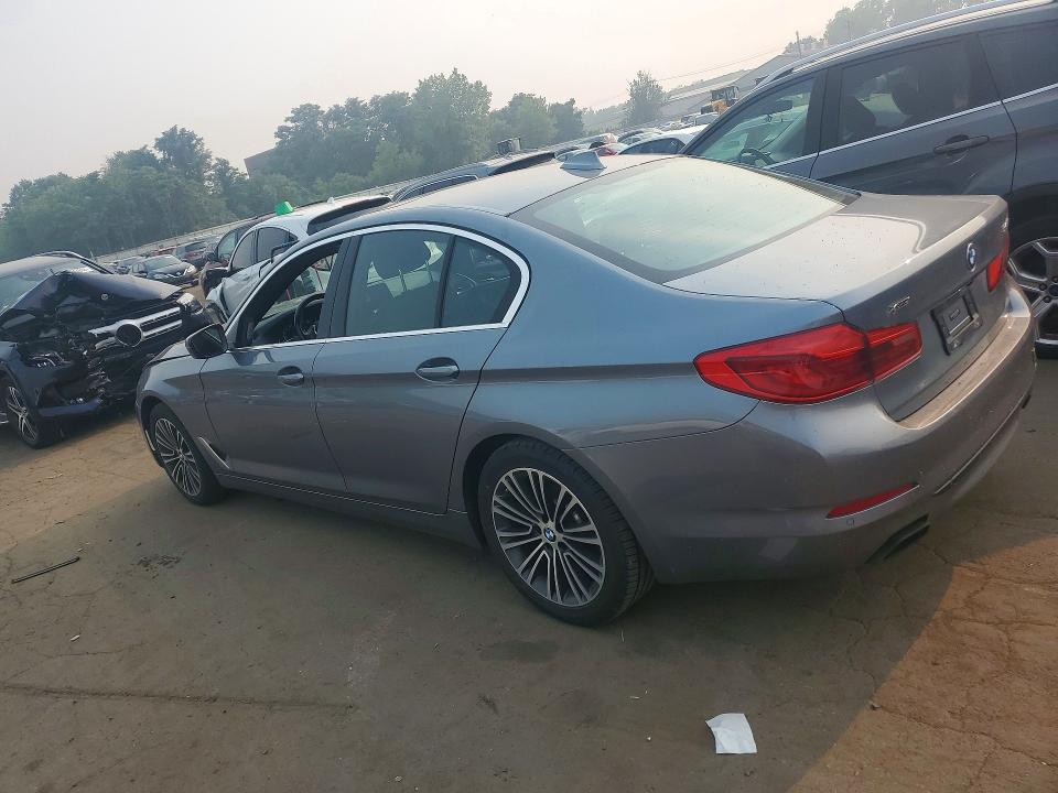 Photo 2 from auction – 2019 BMW 540 with VIN WBAJE7C5XKWW44060