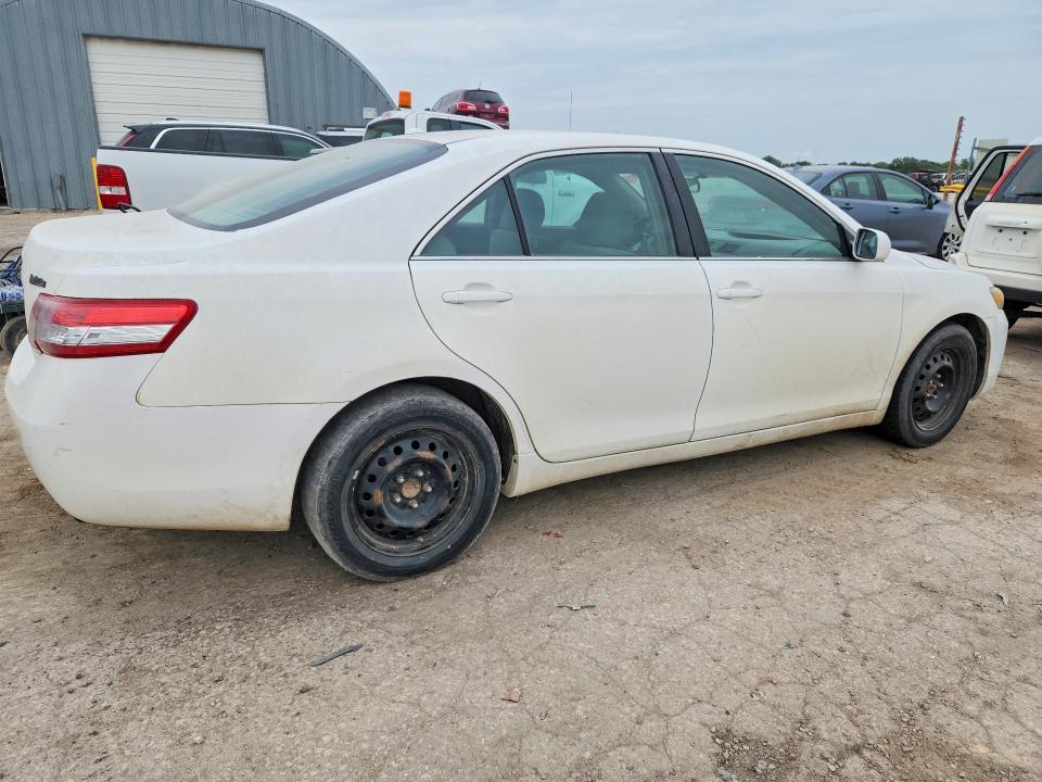 Photo 3 from auction – 2011 TOYOTA CAMRY with VIN 4T4BF3EK5BR167826