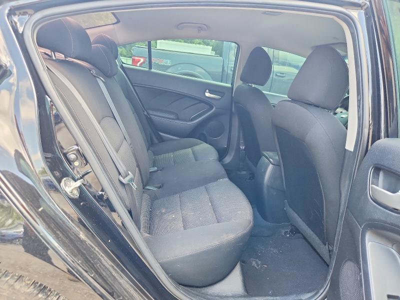 Photo 10 from auction – 2018 KIA FORTE with VIN 3KPFK4A77JE197135