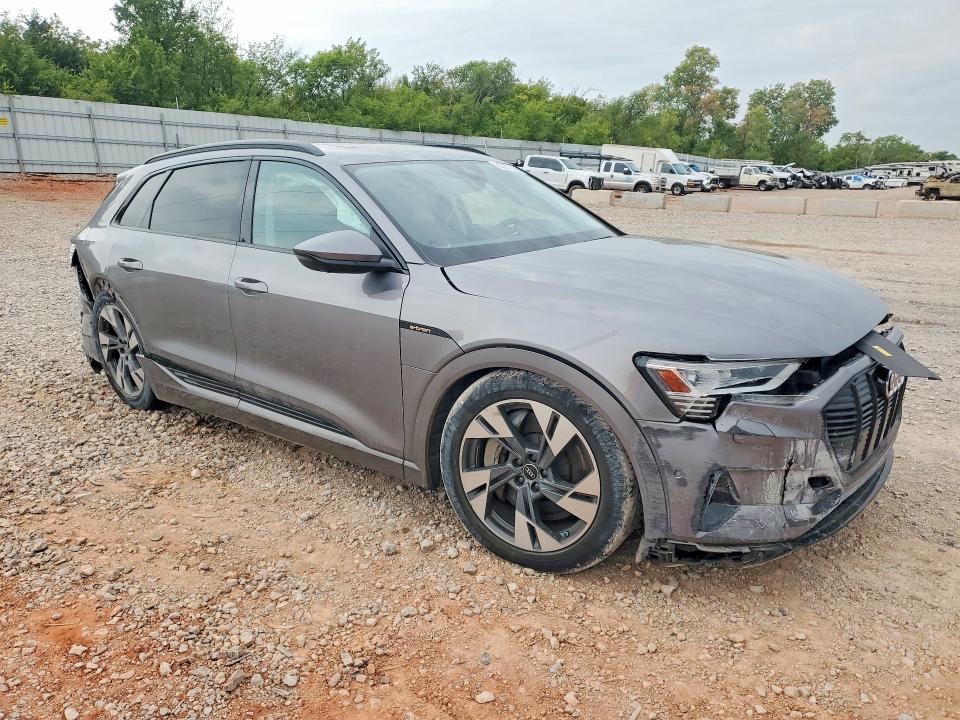 صورة رقم 4 من المزاد - 2022 AUDI E-TRON مع VIN WA1AAAGE6NB012331