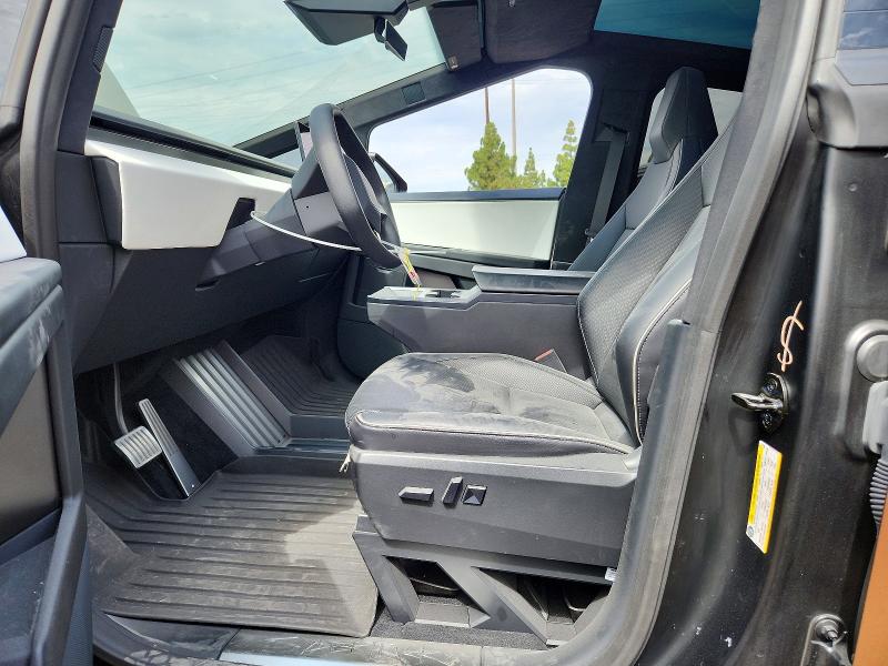 Photo 7 from auction – 2024 TESLA CYBERTRUCK with VIN 7G2CEHED4RA011892