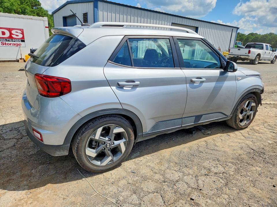 Photo 3 from auction – 2023 HYUNDAI VENUE with VIN KMHRC8A3XPU219696