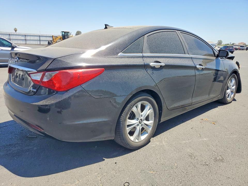 Photo 3 from auction – 2012 HYUNDAI SONATA with VIN 5NPEC4ACXCH490516