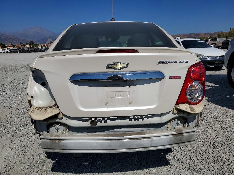 Photo 6 from auction – 2016 CHEVROLET SONIC with VIN 1G1JE5SB8G4174234