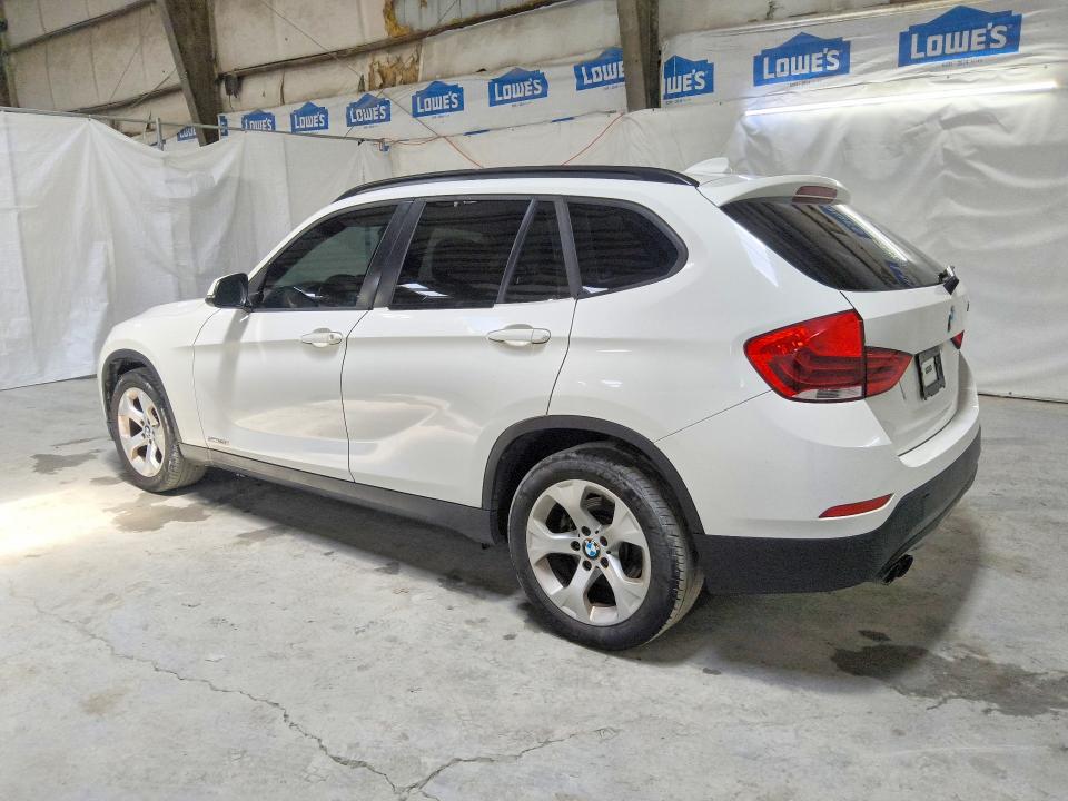 Photo 2 from auction – 2015 BMW X1 with VIN WBAVM1C57FV318150