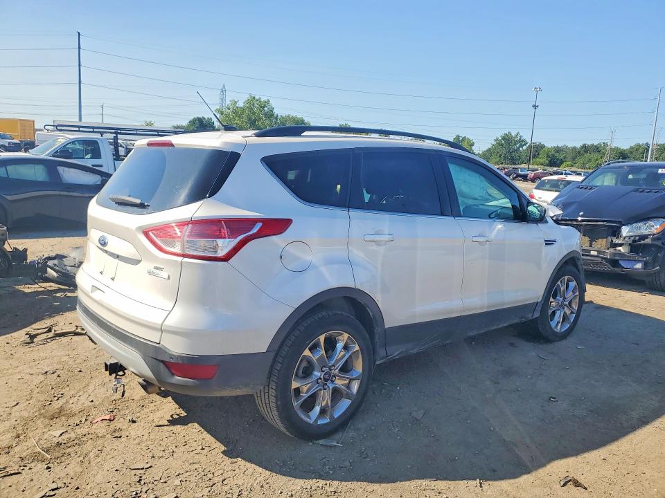 Photo 3 from auction – 2014 FORD ESCAPE with VIN 1FMCU0G9XEUB07011