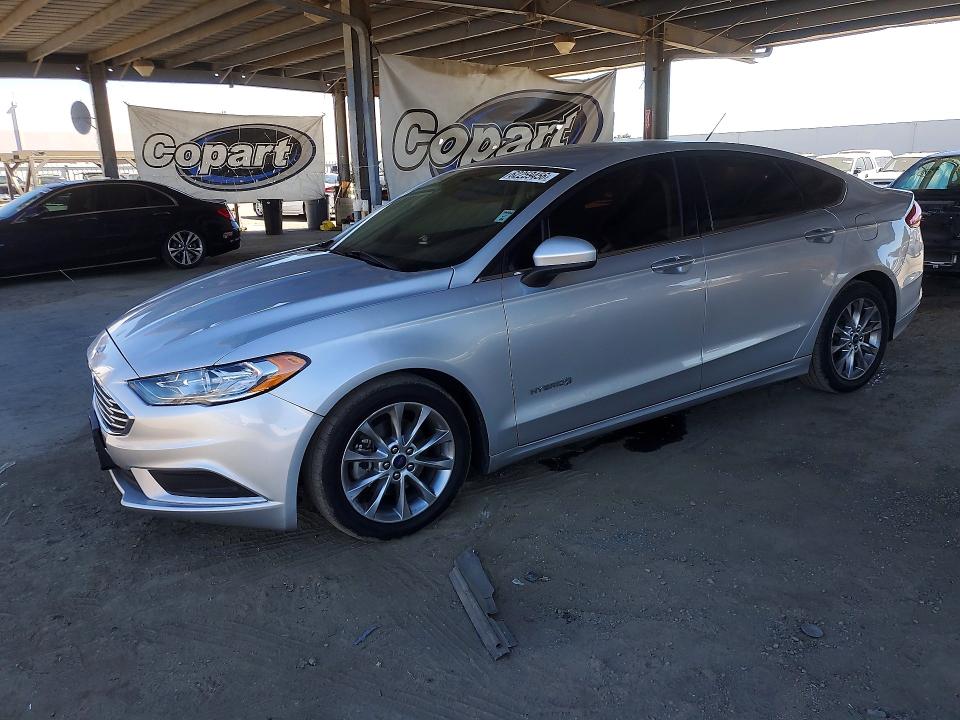 FORD FUSION 2017 with VIN 3FA6P0LU4HR238505 - Photo from auction