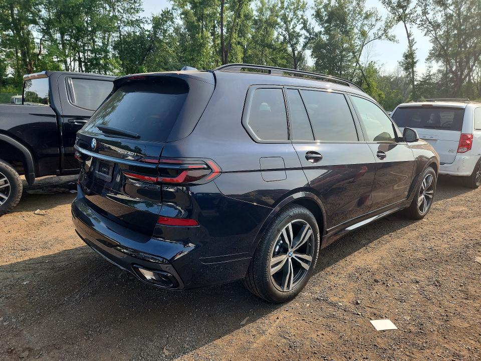 Photo 3 from auction – 2026 BMW X7 with VIN 5UX23EM05T9420293