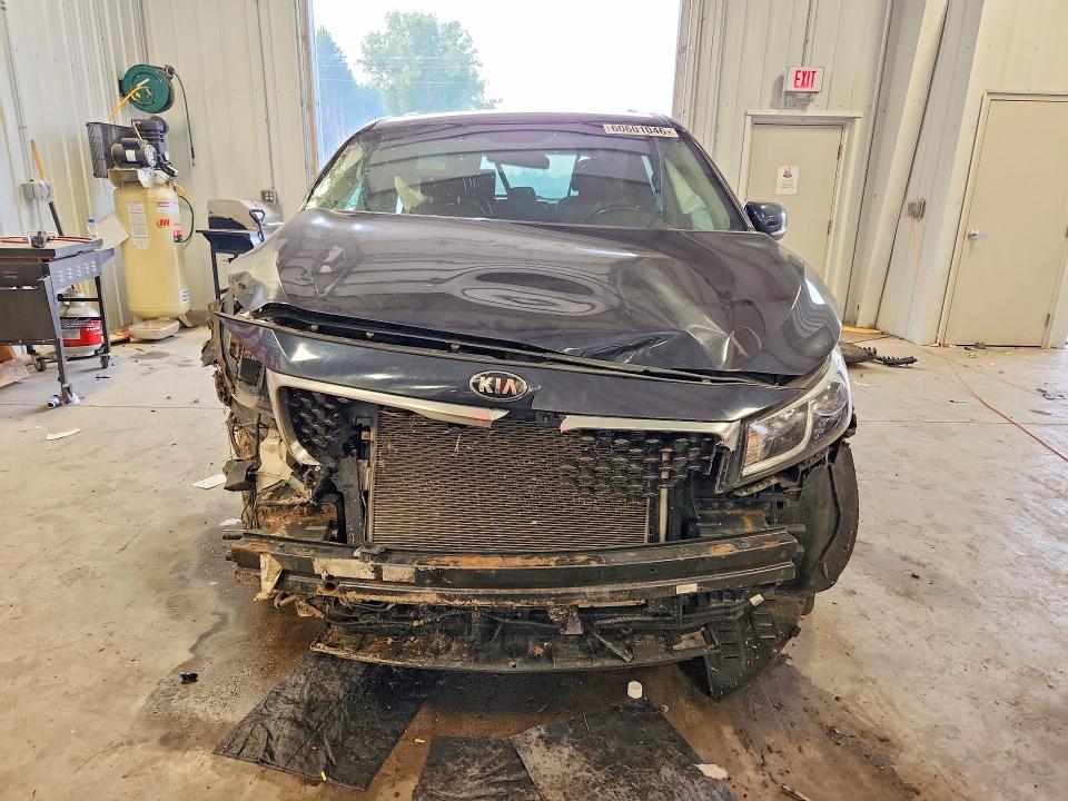 Photo 5 from auction – 2017 KIA SEDONA with VIN KNDMB5C14H6266336
