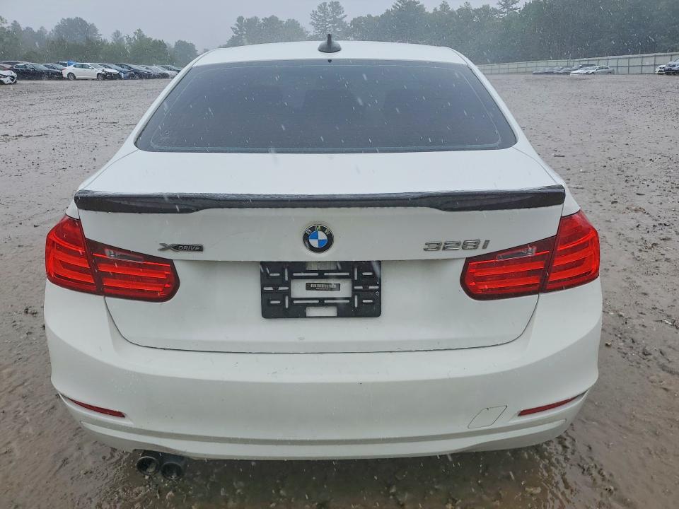 Photo 6 from auction – 2015 BMW 328 with VIN WBA3B5C55FF960932