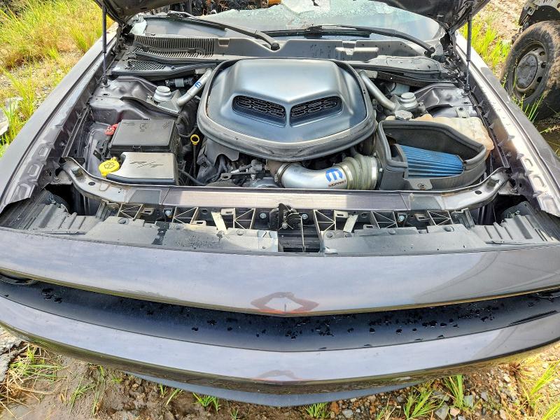 Photo 11 from auction – 2018 DODGE CHALLENGER with VIN 2C3CDZBT0JH175329
