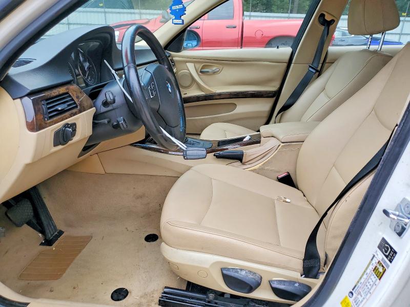 Photo 7 from auction – 2006 BMW 325 with VIN WBAVB13516PT19286