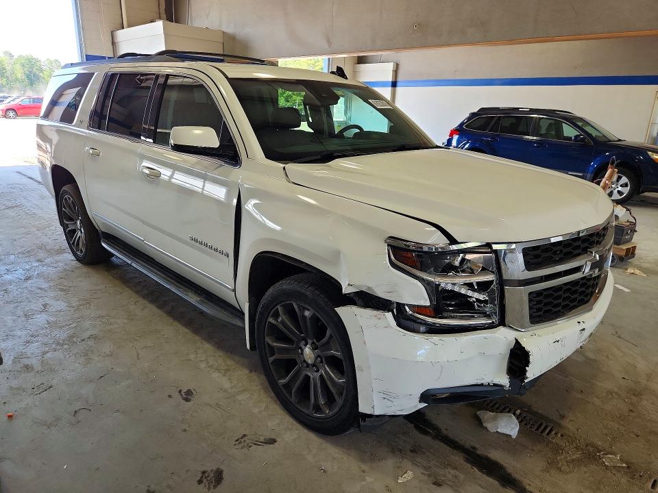 Photo 4 from auction – 2015 CHEVROLET SUBURBAN with VIN 1GNSKJKC7FR720116