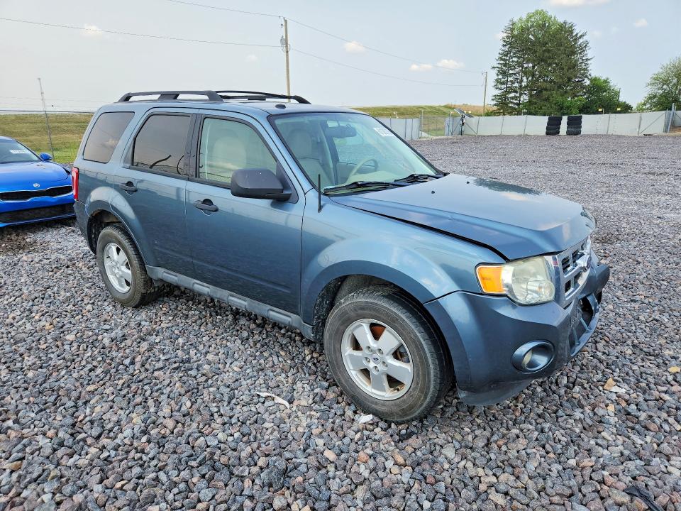 Photo 4 from auction – 2011 FORD ESCAPE with VIN 1FMCU0DG2BKB89889
