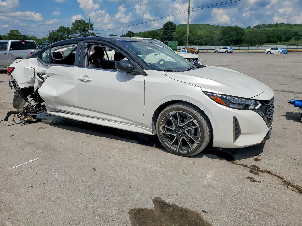 Photo 4 from auction – 2025 NISSAN SENTRA with VIN 3N1AB8DV4SY422948