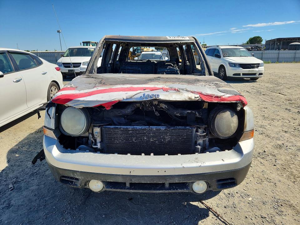 Photo 5 from auction – 2011 JEEP PATRIOT with VIN 1J4NF1GB1BD177325