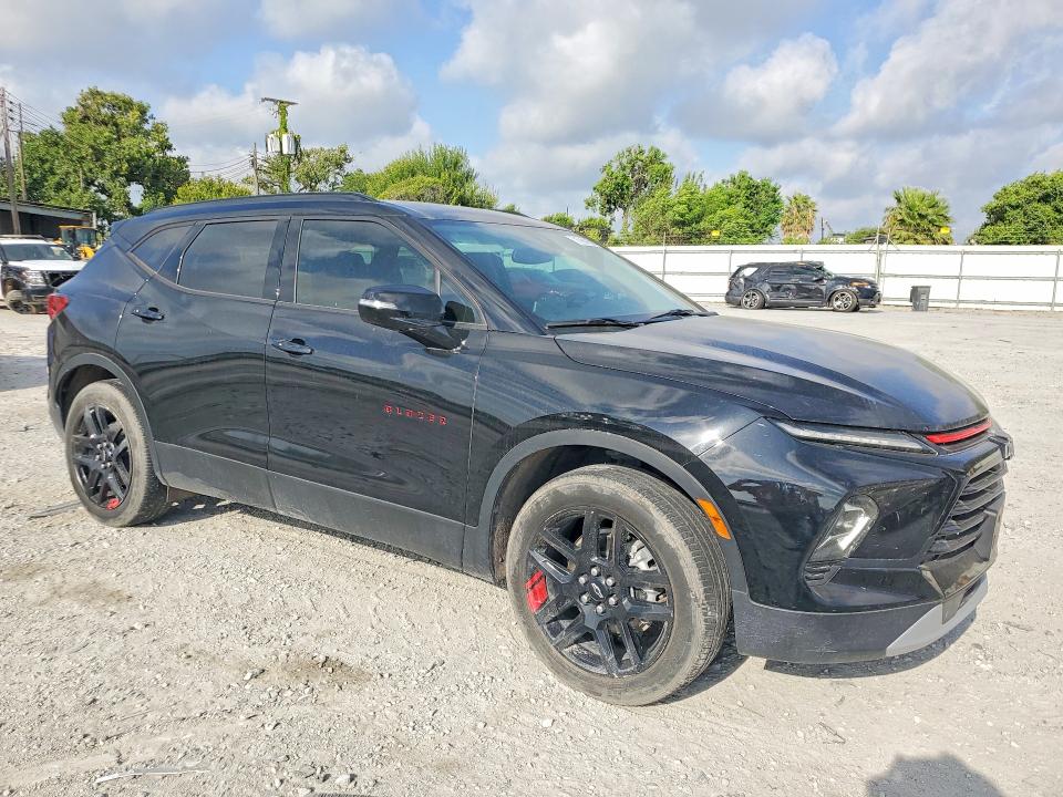 Photo 4 from auction – 2023 CHEVROLET BLAZER with VIN 3GNKBDRS7PS108527