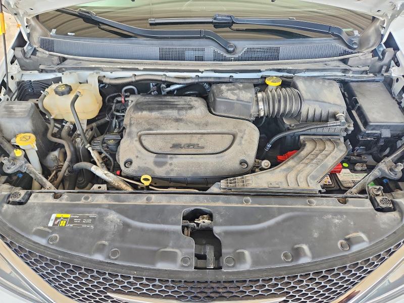 Photo 12 from auction – 2019 CHRYSLER PACIFICA with VIN 2C4RC1BG2KR685528