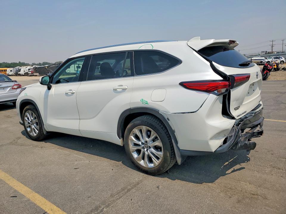 Photo 2 from auction – 2021 TOYOTA HIGHLANDER with VIN 5TDDZRBH9MS084594