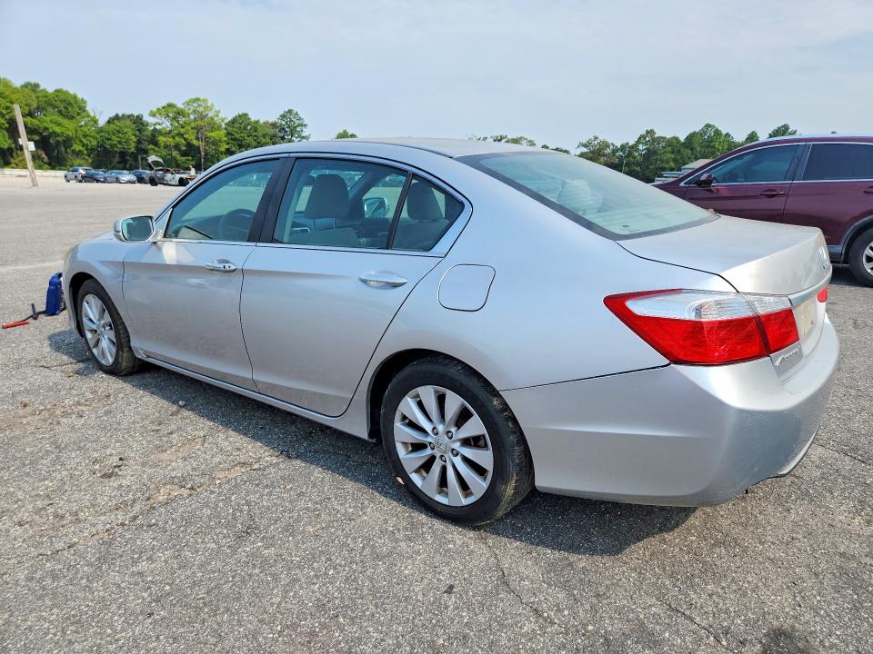Photo 2 from auction – 2013 HONDA ACCORD with VIN 1HGCR2F72DA103201