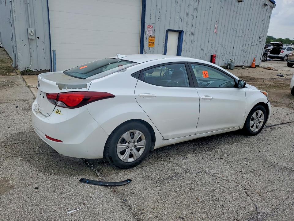 Photo 3 from auction – 2016 HYUNDAI ELANTRA with VIN 5NPDH4AE4GH730888