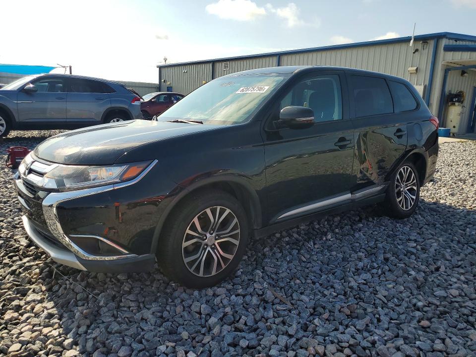 MITSUBISHI OUTLANDER 2017 with VIN JA4AZ3A37HZ045930 - Photo from auction
