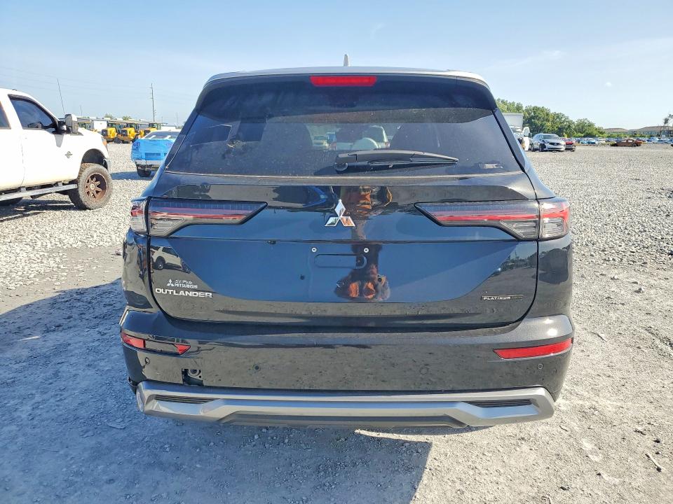 Снимка 6 от търг – 2025 MITSUBISHI OUTLANDER с VIN JA4J4WA8XSZ025688