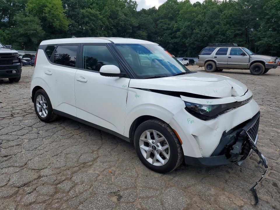Снимка 4 от търг – 2023 KIA SOUL с VIN KNDJ23AU0P7840007