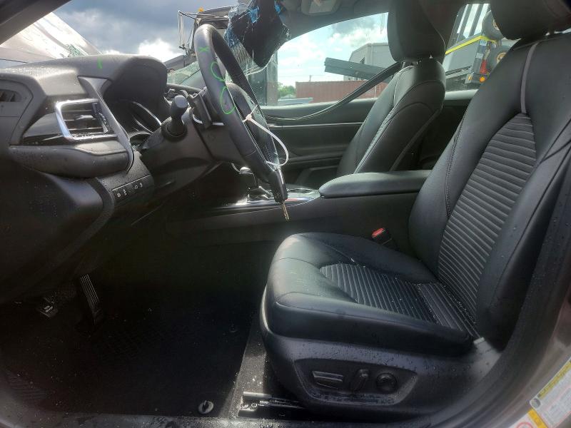 Photo 7 from auction – 2018 TOYOTA CAMRY with VIN 4T1B11HK0JU096154