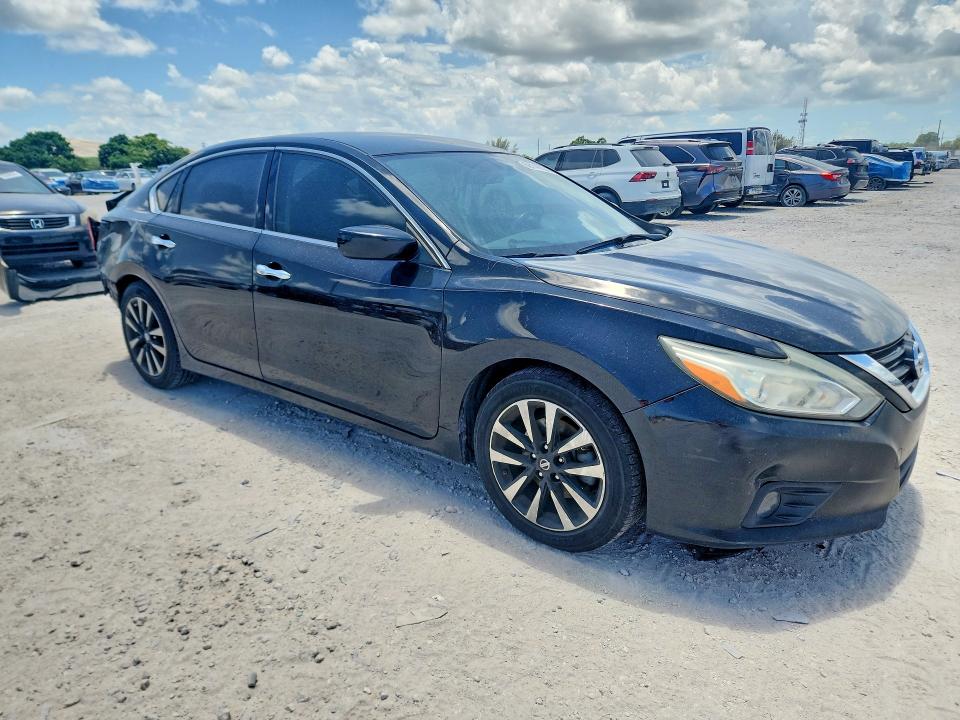 Photo 4 from auction – 2018 NISSAN ALTIMA with VIN 1N4AL3AP8JC121955