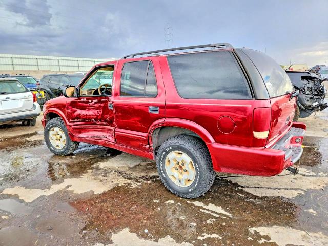 Photo 2 from auction – 2000 CHEVROLET BLAZER with VIN 1GNDT13W0Y2204349
