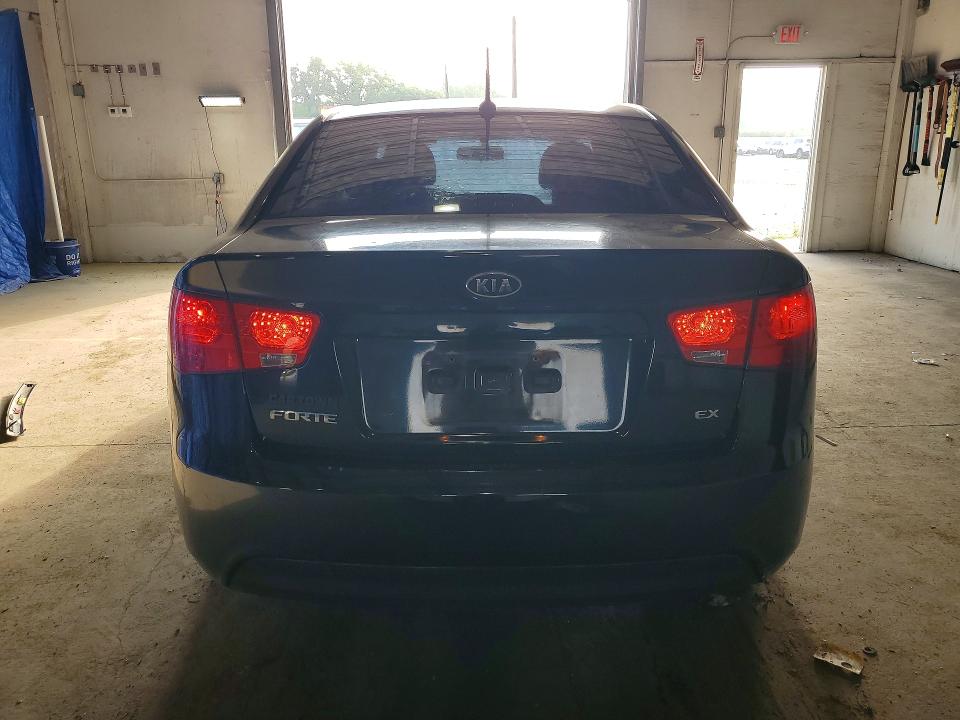 Photo 6 from auction – 2012 KIA FORTE with VIN KNAFU4A23C5538461