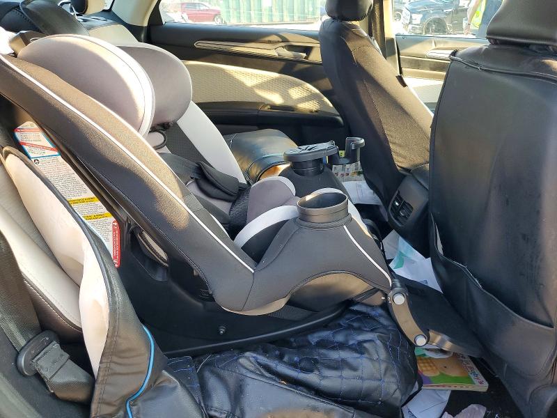 Photo 10 from auction – 2019 FORD FUSION with VIN 3FA6P0HD6KR126997