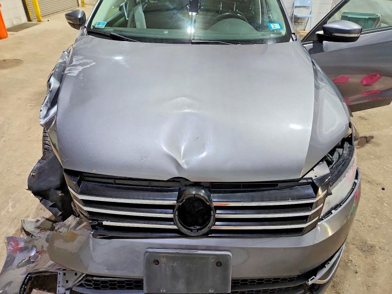 Photo 11 from auction – 2014 VOLKSWAGEN PASSAT with VIN 1VWAT7A39EC027391