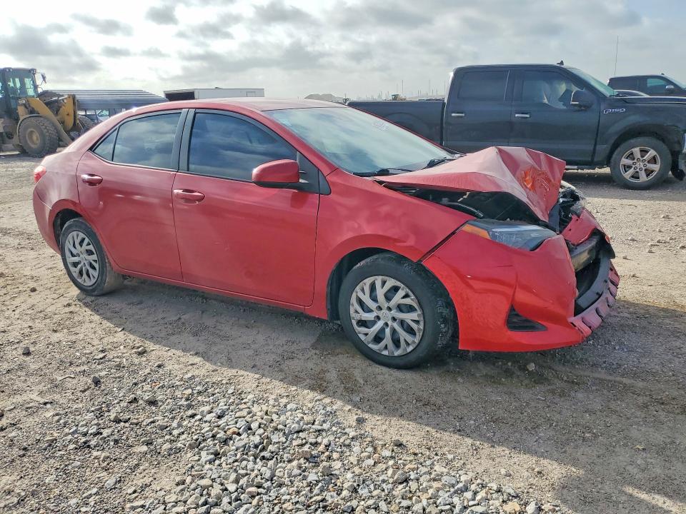Photo 4 from auction – 2017 TOYOTA COROLLA with VIN 5YFBURHE2HP692541