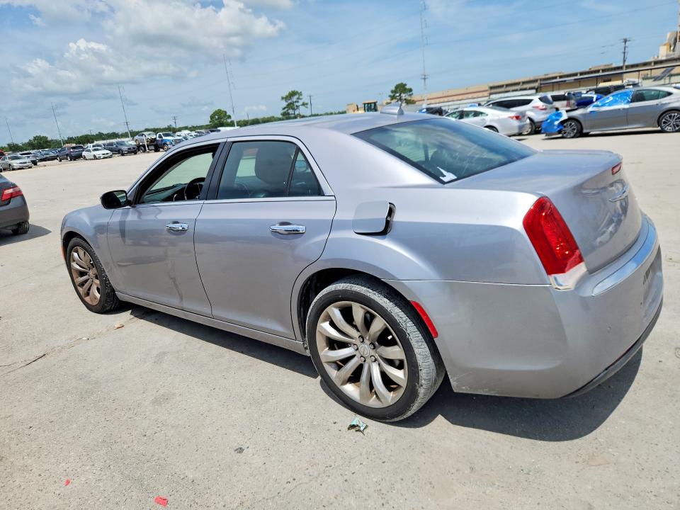 Photo 2 from auction – 2015 CHRYSLER 300C with VIN 2C3CCAEG3FH882807
