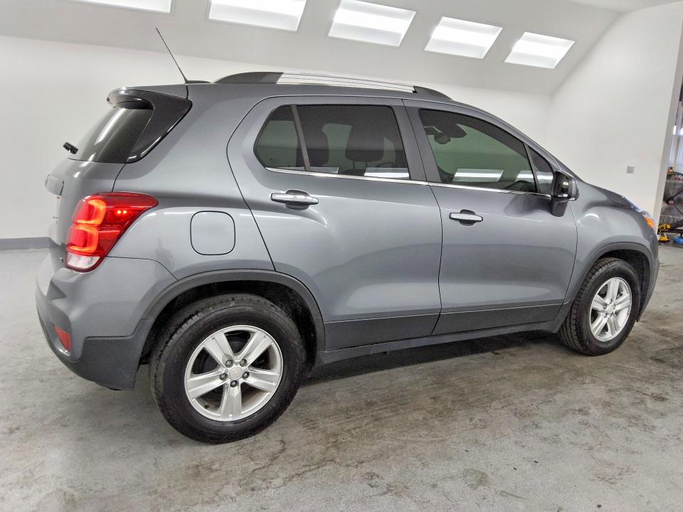 Photo 3 from auction – 2020 CHEVROLET TRAX with VIN 3GNCJLSB8LL202027