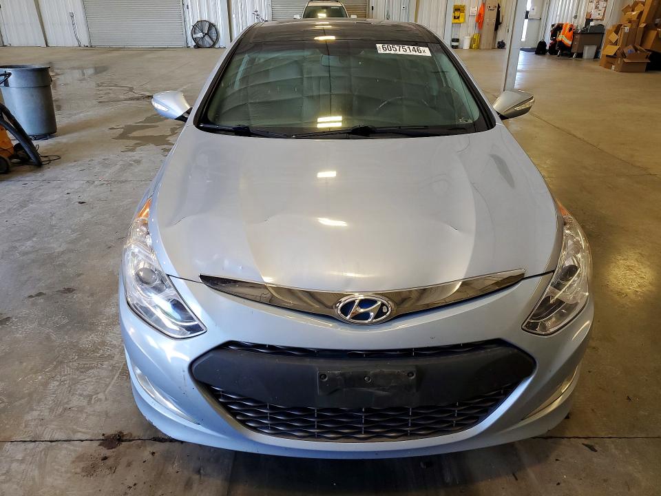 Photo 5 from auction – 2014 HYUNDAI SONATA with VIN KMHEC4A47EA111664