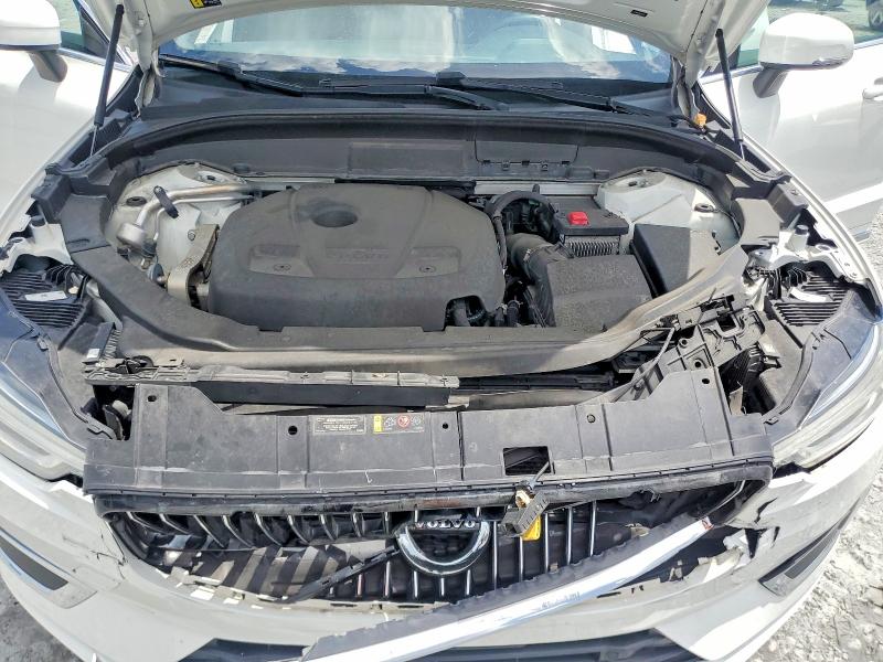 Photo 12 from auction – 2020 VOLVO XC60 with VIN YV4102DL7L1565247