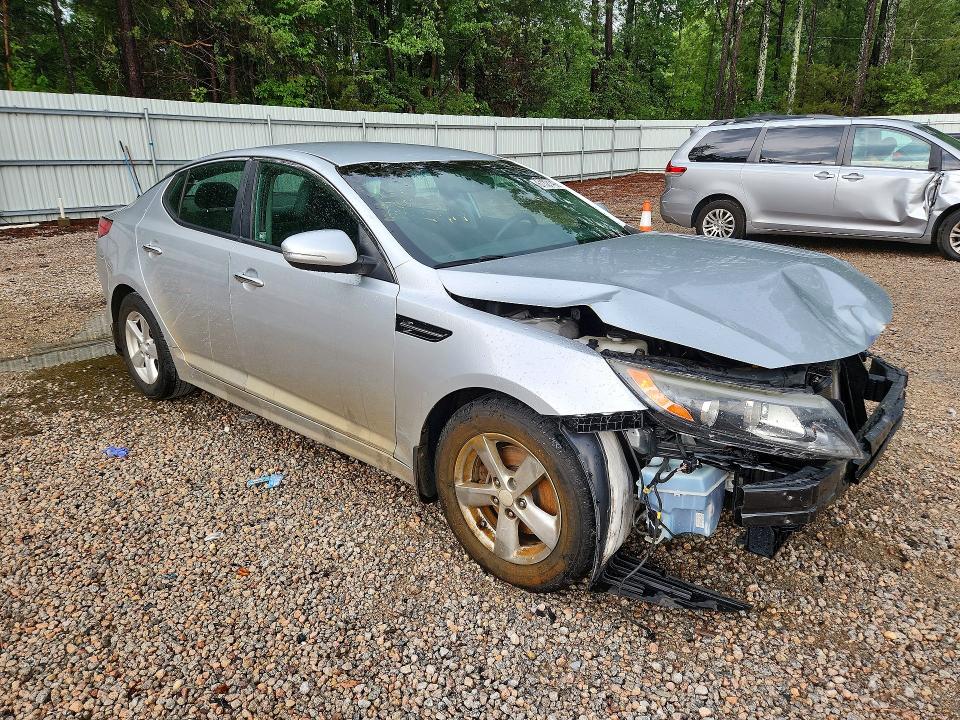 Photo 4 from auction – 2015 KIA OPTIMA with VIN 5XXGM4A76FG496192